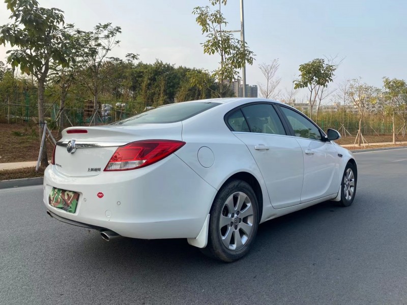 东莞12年别克君威5