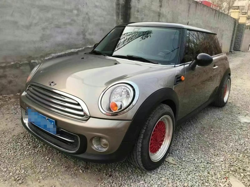 秦皇島12年寶馬MINI3