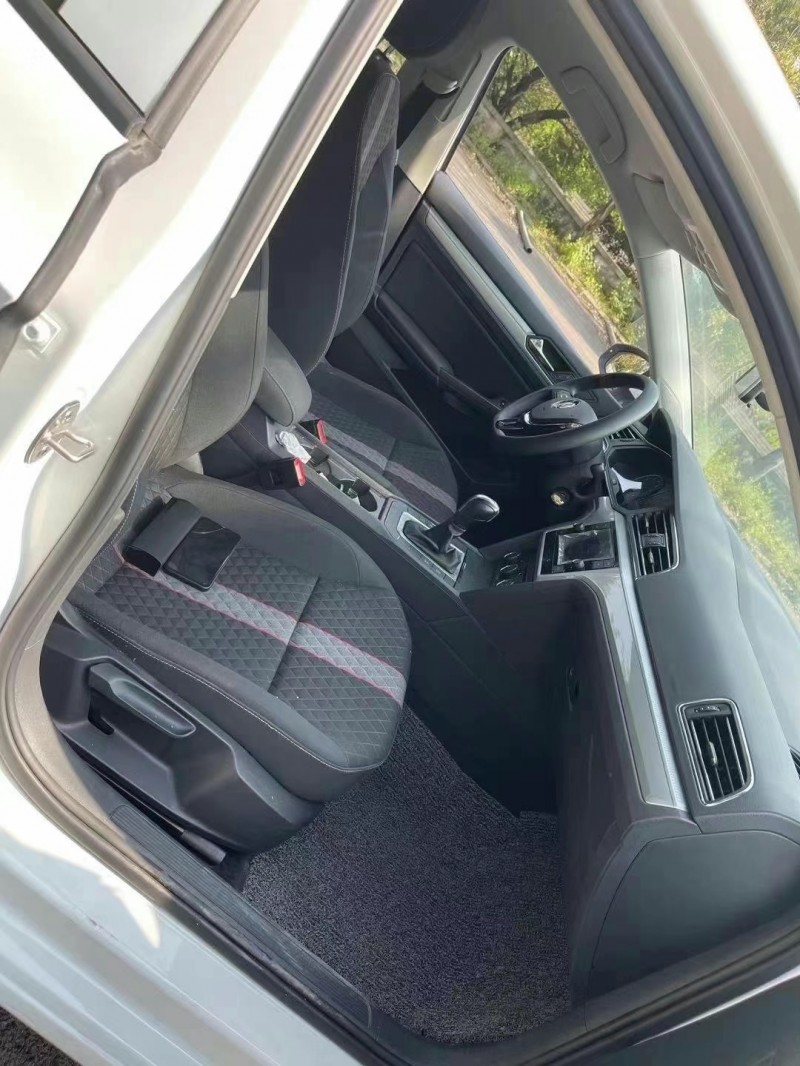 成都20年大众凌渡3