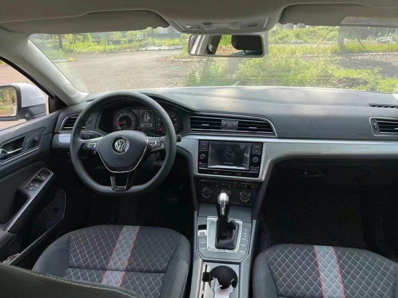 成都20年大众凌渡5