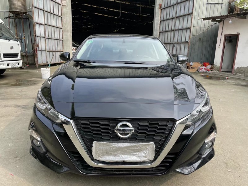 成都20年日产天籁9