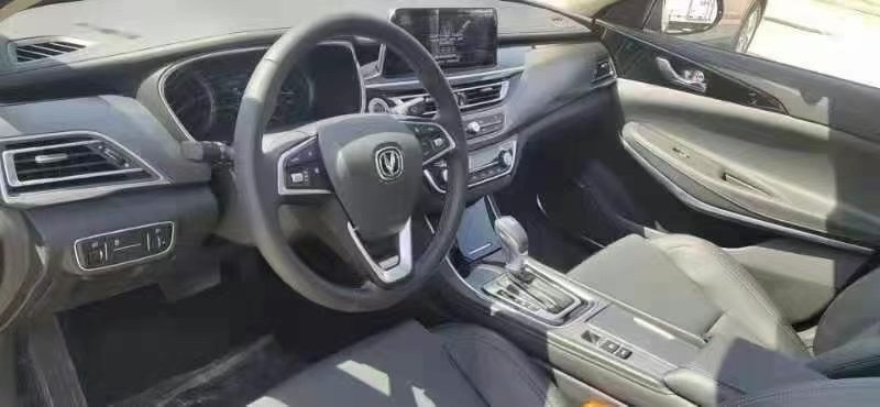 烟台20年长安汽车锐程CC2