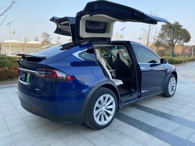 鹽城18年特斯拉MODEL X5