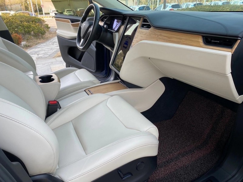 鹽城18年特斯拉MODEL X7