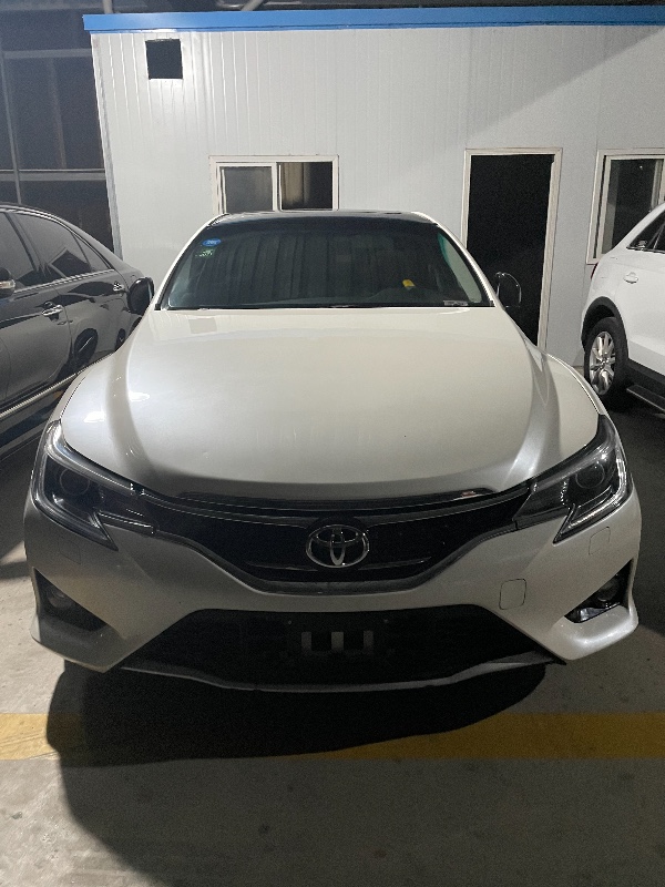 江门17年丰田锐志7