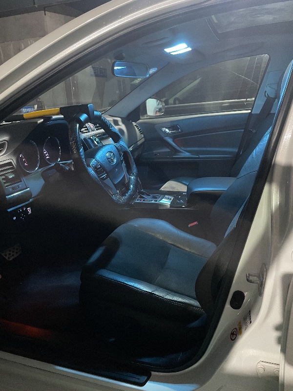 江门17年丰田锐志4