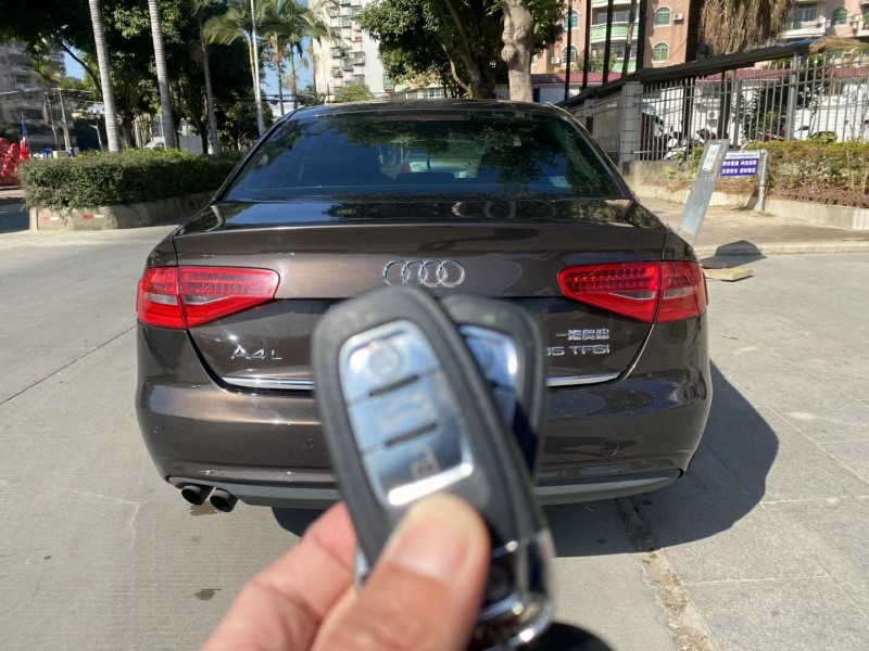 广州15年奥迪A4L5