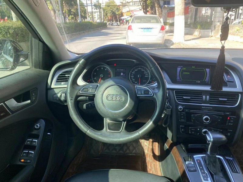 广州15年奥迪A4L7