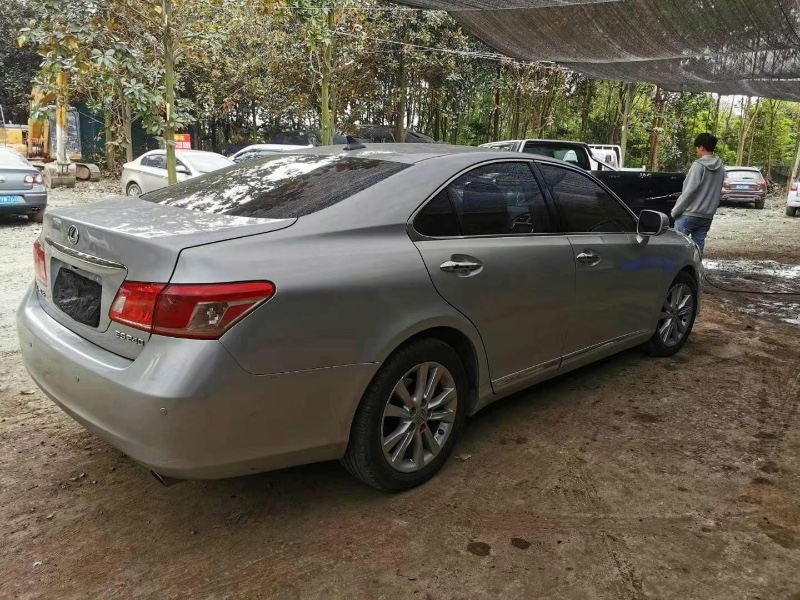 成都11年雷克萨斯ES6