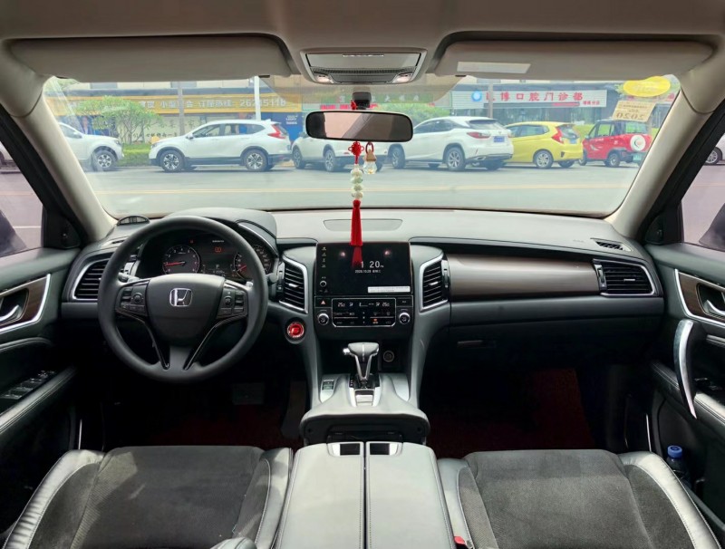 广州18年本田冠道8