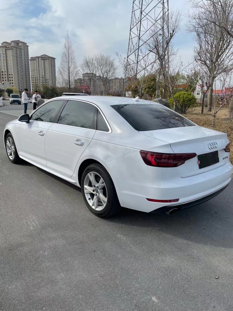 徐州18年奥迪A4L4