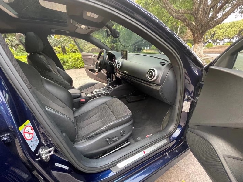 佛山17年奥迪S38