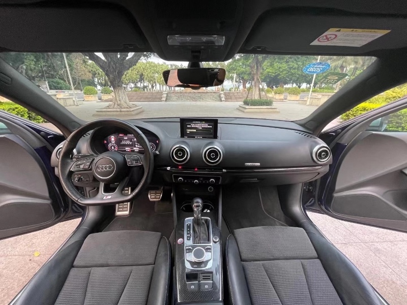 佛山17年奥迪S35