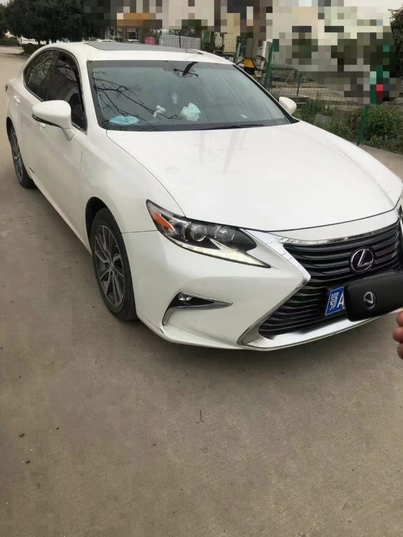 武汉17年雷克萨斯ES3