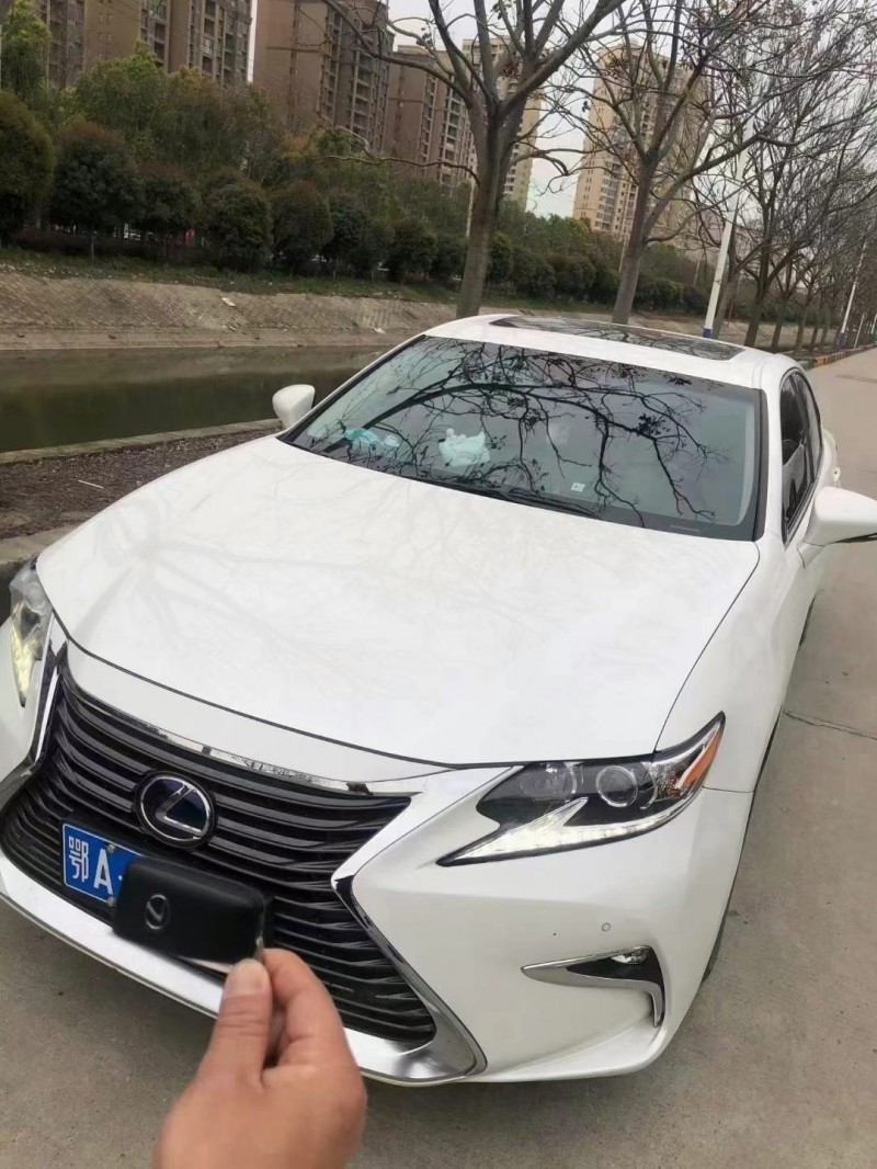 武汉17年雷克萨斯ES2