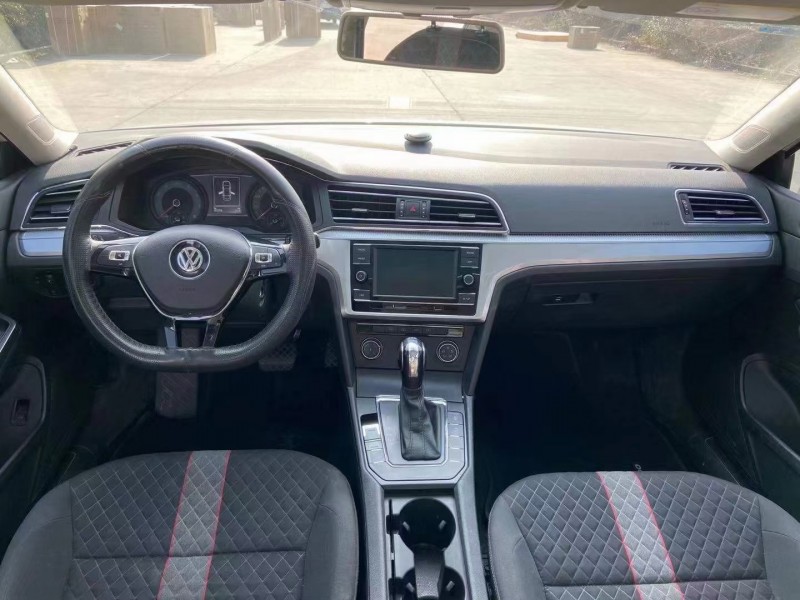 成都19年大众凌渡5