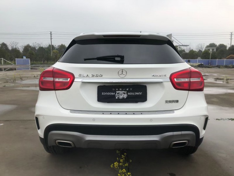 武汉16年奔驰GL9