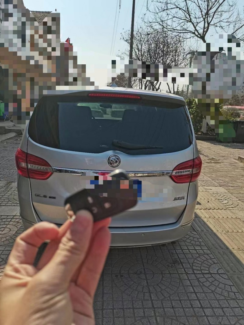 青岛15年别克GL86