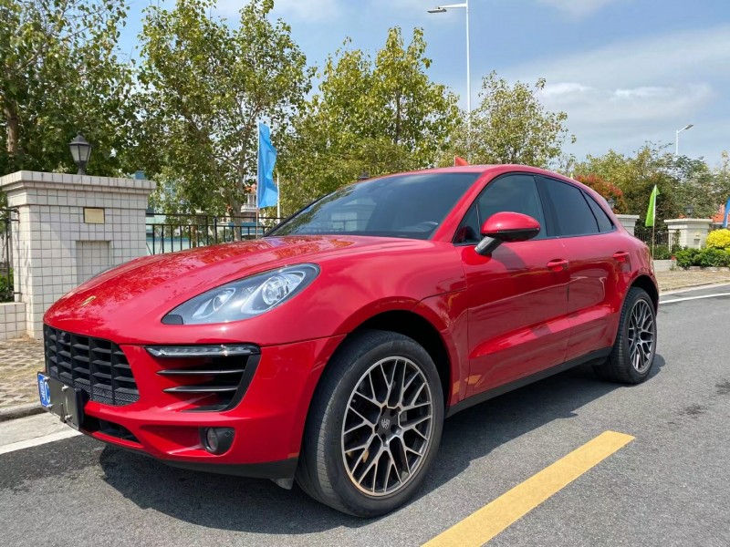 中山17年保时捷Macan4