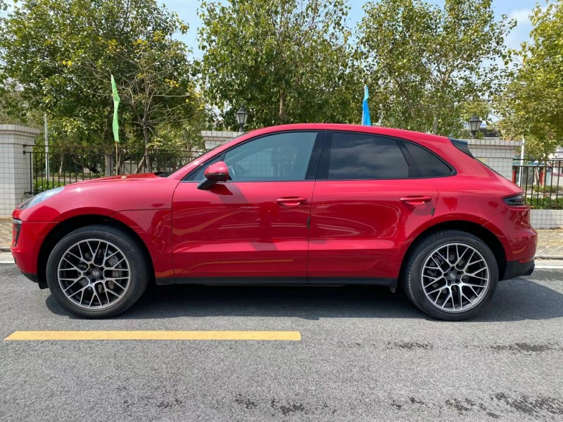 中山17年保时捷Macan6