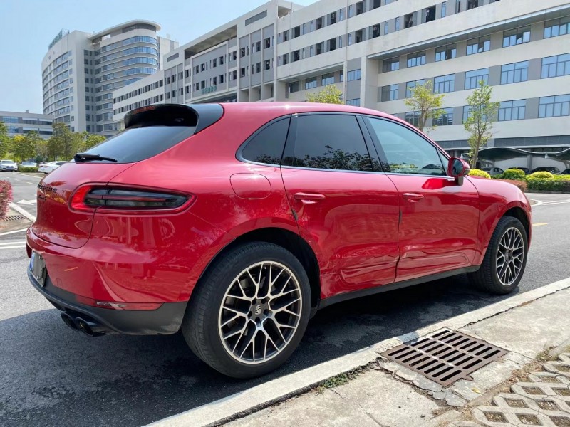 中山17年保时捷Macan8