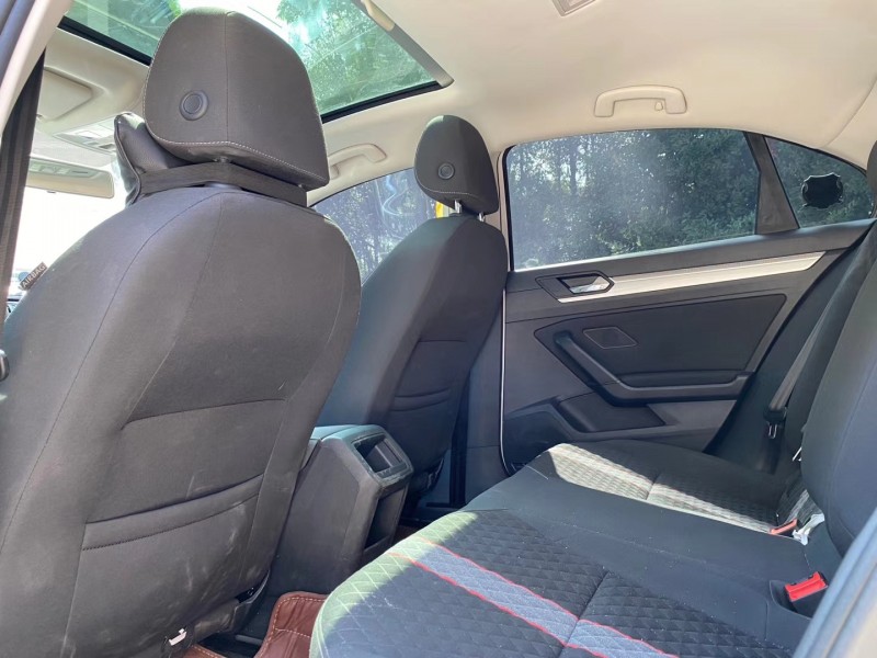 成都19年大众凌渡4