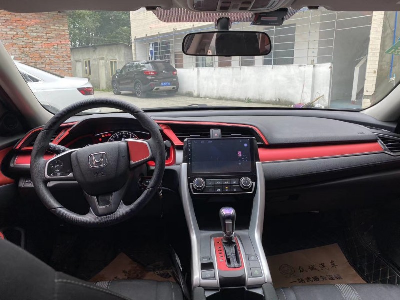 成都17年本田思域4