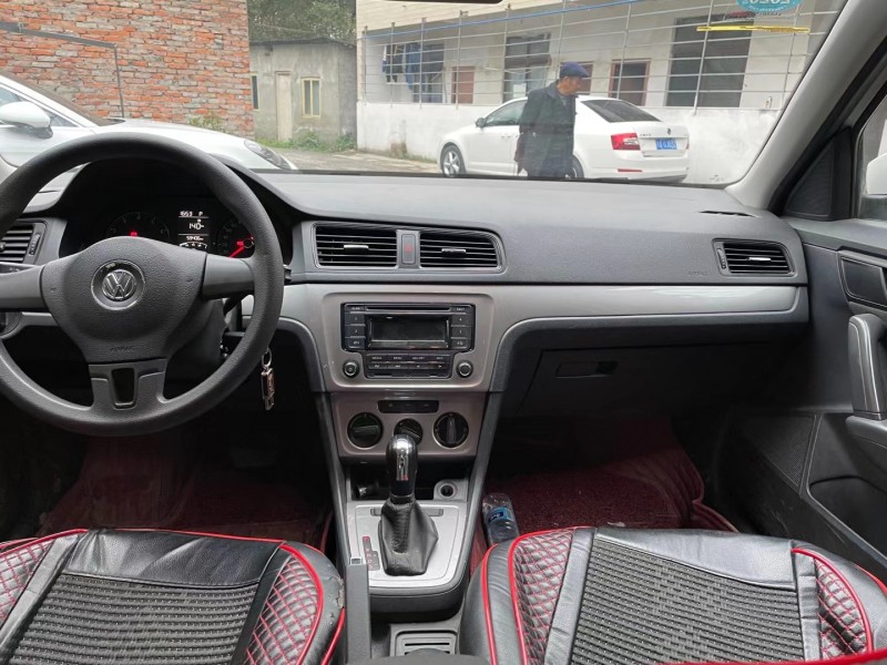 成都17年大众朗逸4