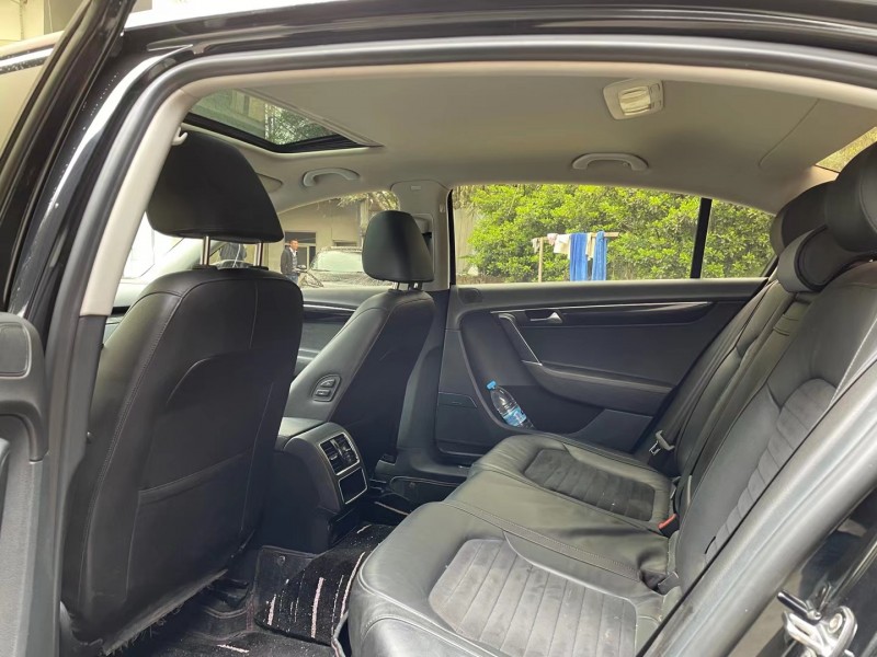 成都16年大众迈腾7