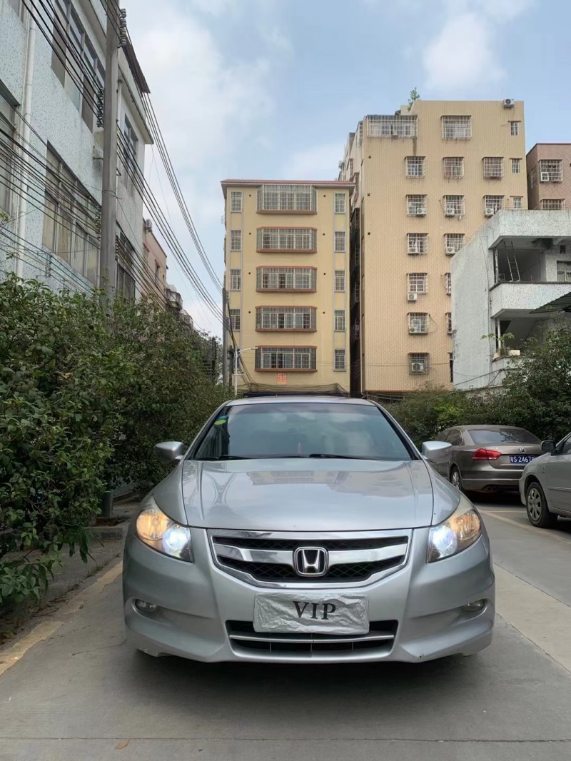 广州14年本田雅阁1