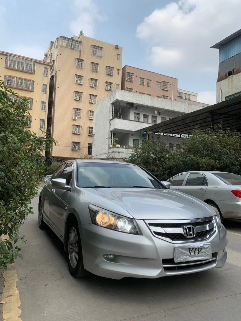 广州14年本田雅阁3