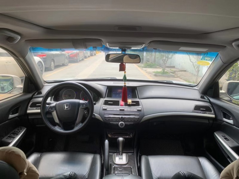 广州14年本田雅阁5