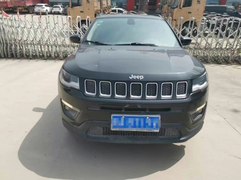阜陽17年Jeep指南者1
