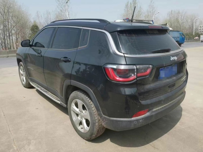 阜陽17年Jeep指南者7
