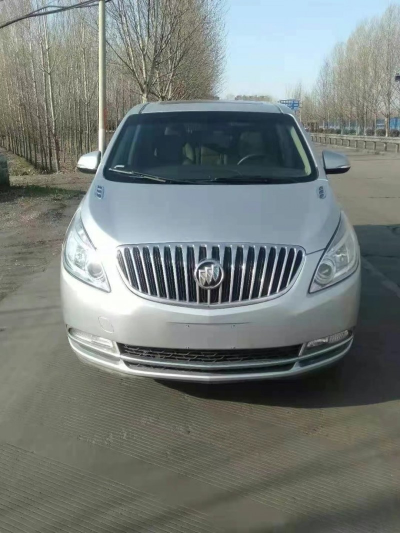 济宁13年别克GL81