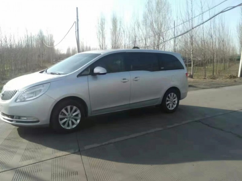 济宁13年别克GL82