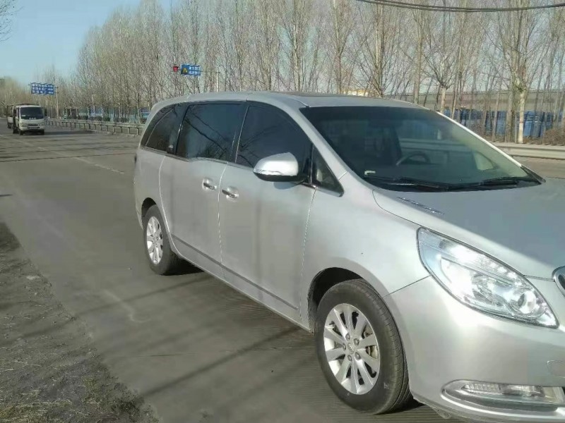 济宁13年别克GL83