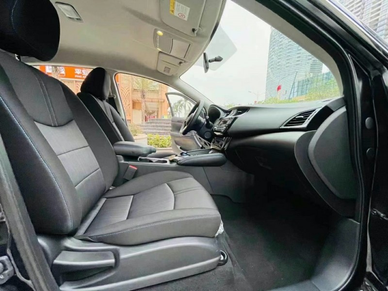 佛山21年日产轩逸7