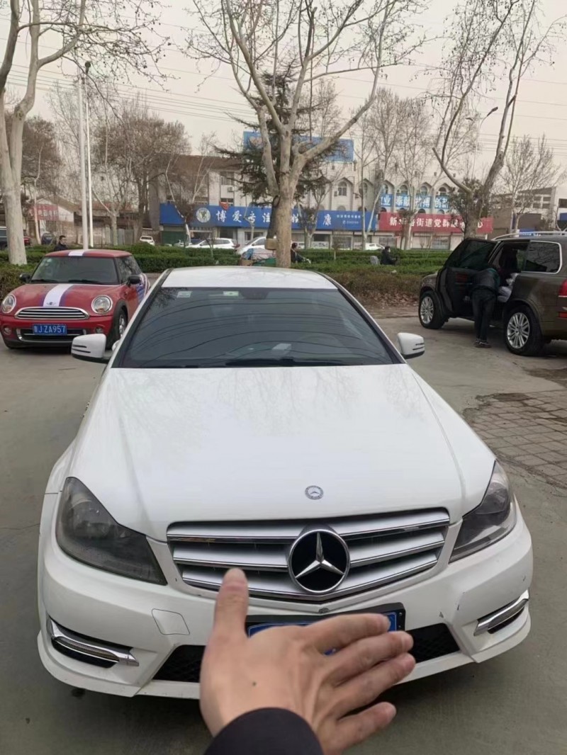 济宁14年奔驰C6