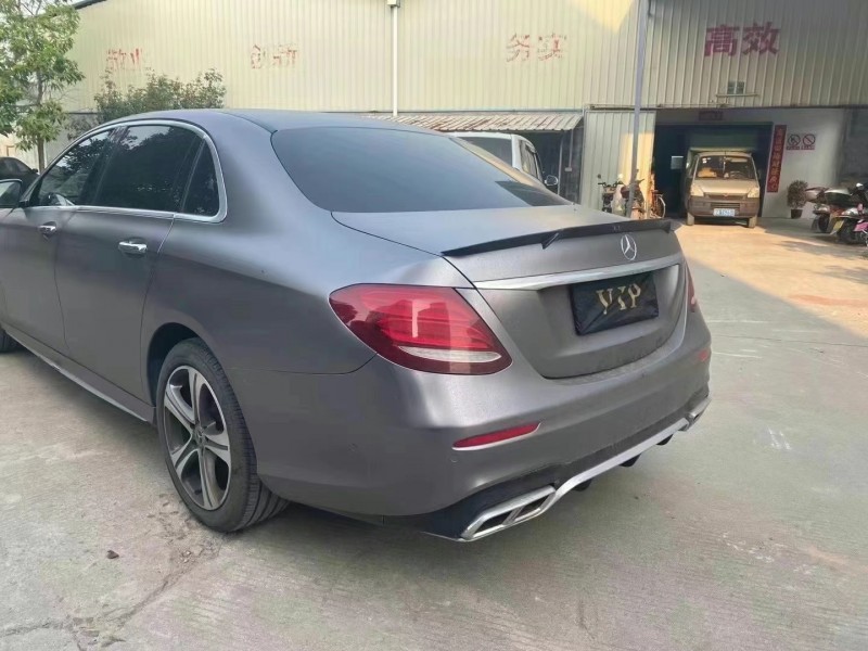 广州17年奔驰E9