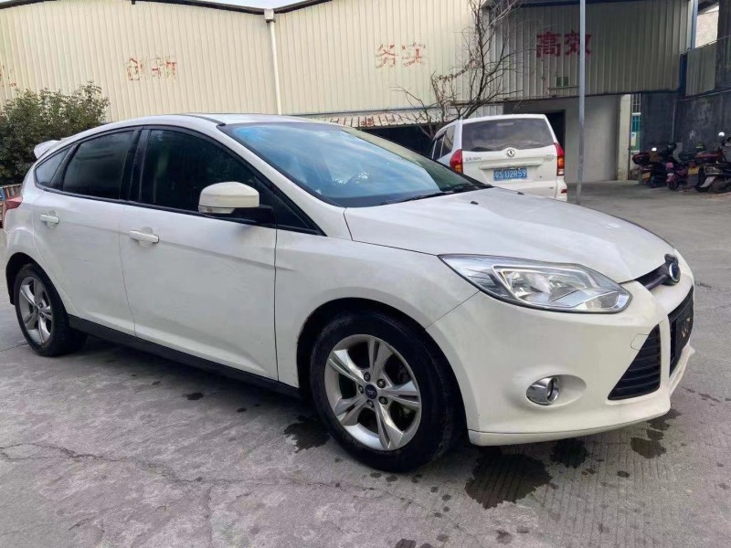 广州14年福特福克斯8