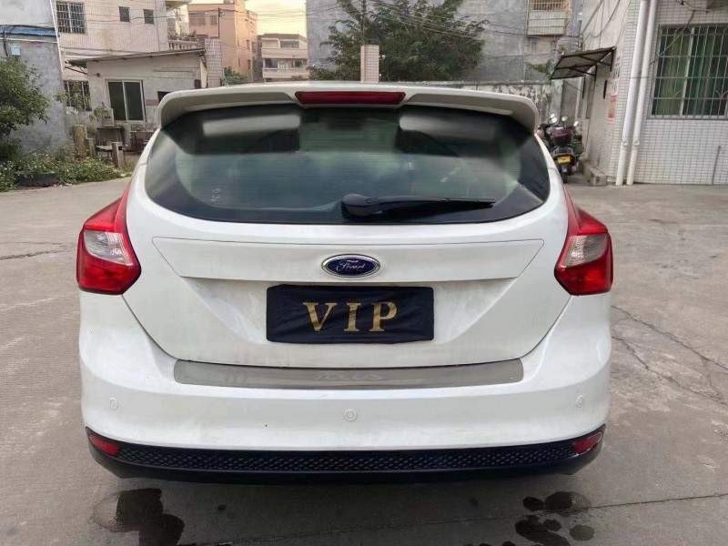 广州14年福特福克斯5