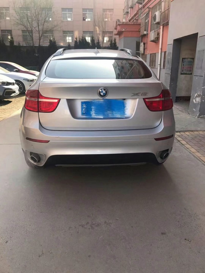 東營09年寶馬X66