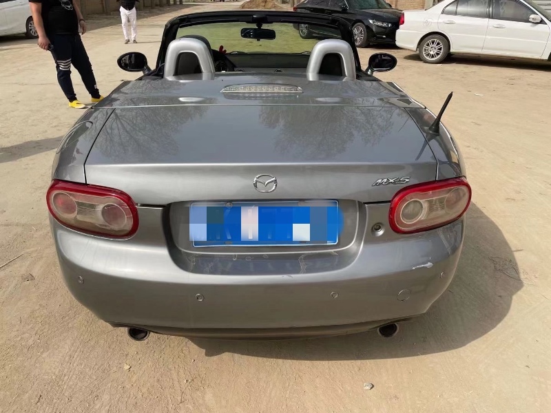 保定10年馬自達MX-51