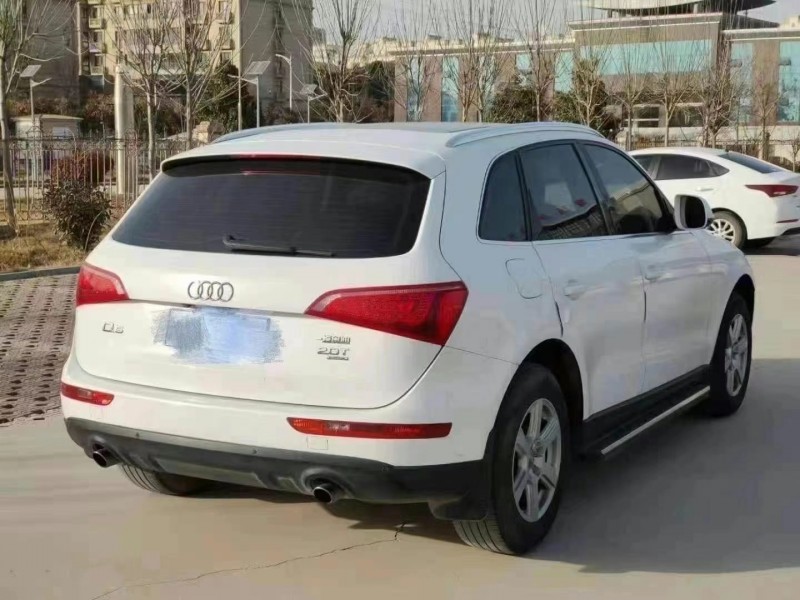 青岛13年奥迪Q56