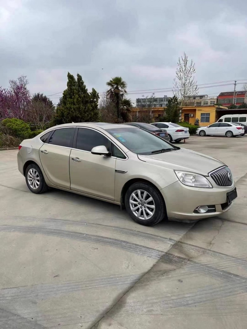 徐州12年别克英朗3