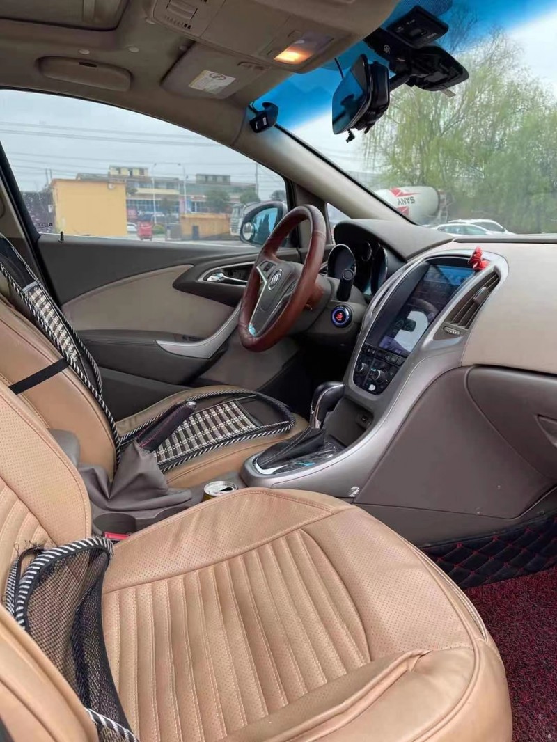 徐州12年别克英朗8