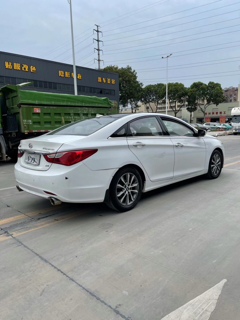 东莞13年现代索纳塔八7