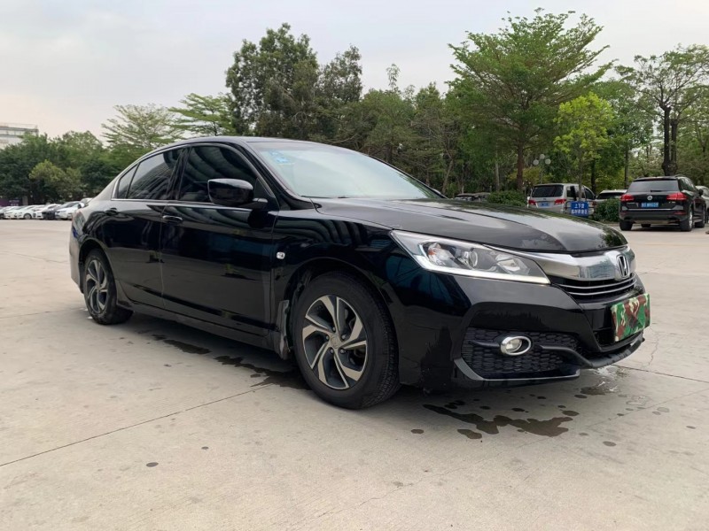 东莞16年本田雅阁2