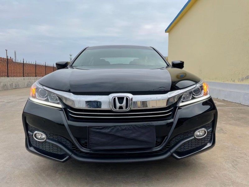 烟台17年本田雅阁1